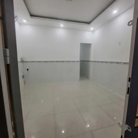Nhà cấp 4 ngang hơn 7m – DTSD 100m², vài bước ra Tô Ngọc Vân, chỉ 4 tỷ nhỉnh