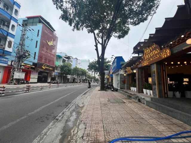 Bán Nhà riêng 143.3m2 có sẵn 143.3 m2 thổ cư giá 36.5 tỷ tại Nguyễn Thị Minh Khai Phường Phước Hòa Thành phố Nha Trang Khánh Hòa