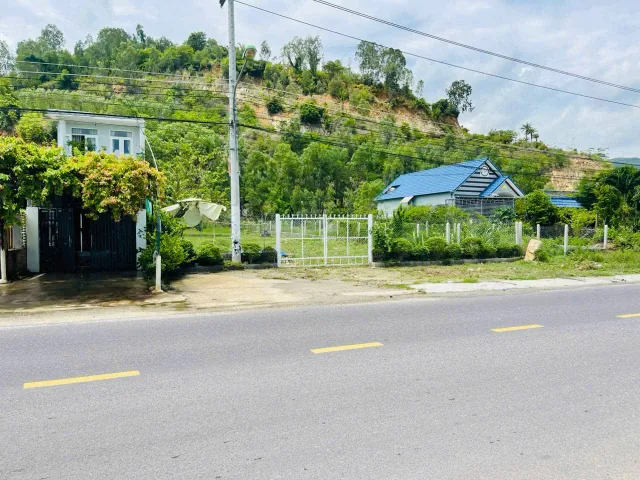 Đất đường Tỉnh Lộ 3 - Nam Nha Trang đối diện dự án Sungroup. Dt 1200m2. Giá 17 tỷ
