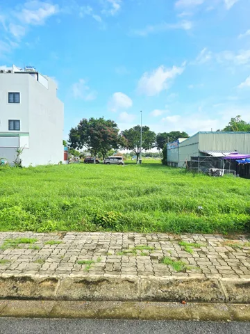 🌴 Bán Đất 103m2 có sẵn 103 m2 thổ cư tại Đường Lã Xuân Oai Phường Trường Thạnh Quận 9 TP. Hồ Chí Minh.