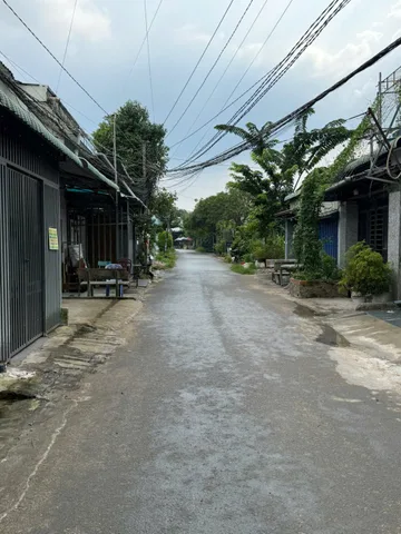 Mặt tiền đường nhựa.Bán Nhà riêng 100m2 có sẵn 100 m2 thổ cư giá 2.5 tỷ tại Xã Mỹ Hạnh Nam Huyện Đức Hòa Long An