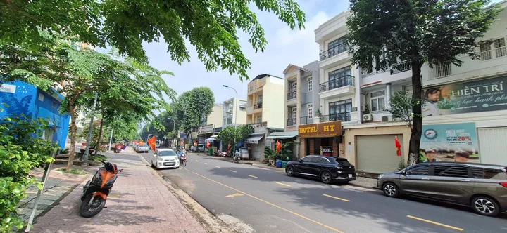 Cho thuê nhà 3 lầu mặt tiền đường lớnTăng Nhơn Phú A Q9 , thích hợp kinh doanh, khu đường sầm uất (0989373766)