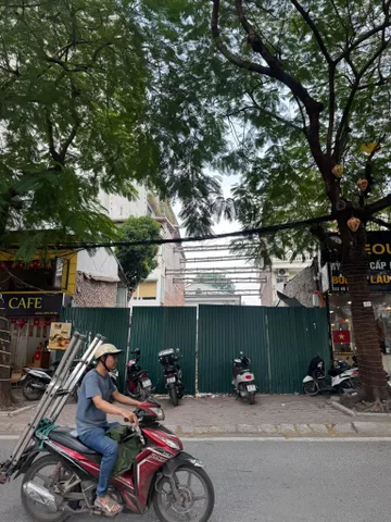 BÁN ĐẤT MẶT PHỐ VŨ TÔNG PHAN – 229M² – MT 8M – 99 TỶ
🏢 ĐẤT VÀNG MẶT PHỐ – CÓ GPXD 9 TẦNG – PHÙ HỢP XÂY TÒA VĂN PHÒNG – VỊ TRÍ KINH DOANH SẦM UẤT – GIÁ ĐẦU TƯ