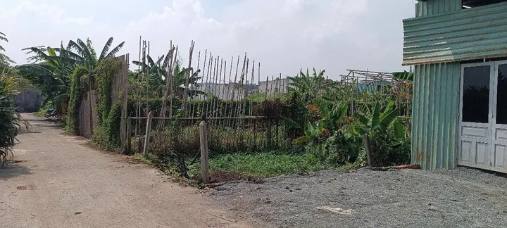Đất hẻm ôtô, gần Cầu Rạch Tra, 4,6x25m, xây ở liền. 590tr