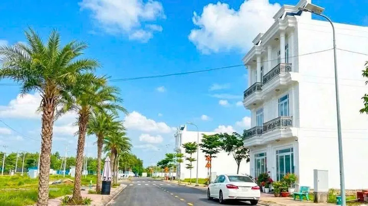 Xây 1 trệt 2 lầu 75m2, gần KCN. Giá từ 1 tỷ 480, sổ riêng sẵn với hơn 39 tiện ích