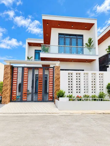Biệt thự mini Xây mới Ngay Biên Hòa. Ngang 7m dài 15m vị trí trung tâm. Sổ riêng thổ cư full