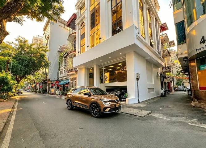 BÁN CỰC PHẨM TOÀ VĂN PHÒNG ĐẸP NHẤT MẶT PHỐ PHÙNG CHÍ KIÊN-CẦU GIẤY-DT 108M2 9 TẦNG MT 9.6M- GIÁ 56.8 TỶ