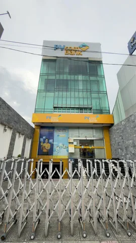 CHO THUÊ TOÀ NHÀ MẶT TIỀN ĐƯỜNG VÕ VĂN NGÂN, LINH CHIỂU - 120m2 - 5 TẦNG - GIÁ 100tr