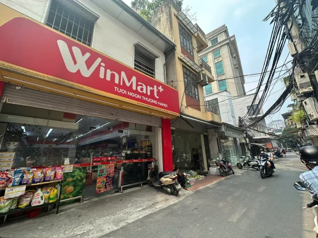 Nhà mặt phố Đê La Thành kinh doanh đỉnh xây tòa nhà, Dt 102m2, mt 6.2m, giá 37 tỷ.