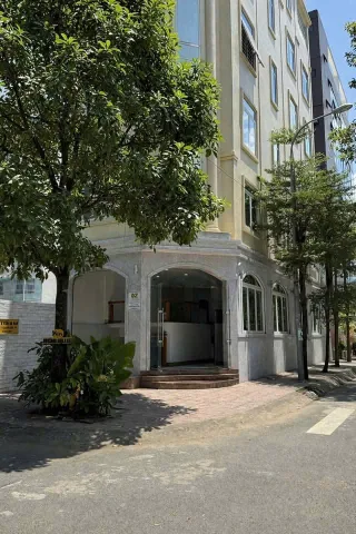 BDS HVL LVCC Cho thuê tầng G - nhà lô góc mặt tiền đường 62A Thạnh Mỹ Lợi (English Below)
Nhà lô góc đường 62A - 62, cho thuê tầng G làm kinh doanh / văn phòng