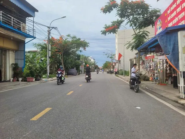 BÁN LÔ GÓC 2 MẶT TIỀN BẠCH MAI – ĐỒNG THÁI – AN DƯƠNG 💰 Giá chỉ 1,75 TỶ
LH 0979087664