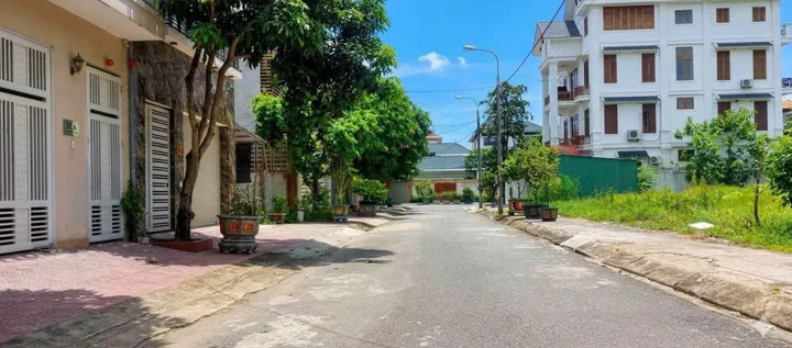 Bán Đất 126m2 có sẵn 126 m2 thổ cư giá 5.1 tỷ tại Phường Hà Huy Tập Thành phố Hà Tĩnh Hà Tĩnh