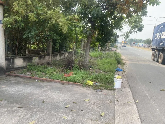 Bán Đất 1421m2 có sẵn 100 m2 thổ cư giá 21 tỷ tại đường Quốc Lộ 13 Xã Lai Hưng Huyện Bàu Bàng Bình Dương