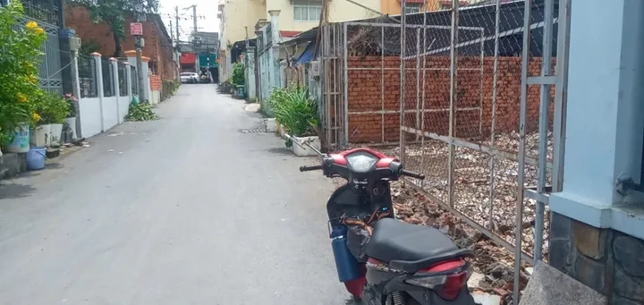 Bán Đất 200m2 có sẵn 172.6 m2 thổ cư giá 9.8 tỷ MT Đường 15 Nguyễn Văn Tăng Phường Long Thạnh Mỹ Quận 9 TP. Hồ Chí Minh