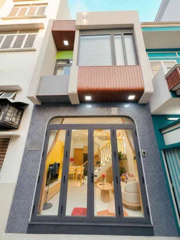 Bán Nhà Ngay Hồ Bơi K690 - Gần trục Đường Phan Văn Trị - 2 Tầng 3Pn - Hxh Đỗ Ngõ - Giá 5.19Tỷ