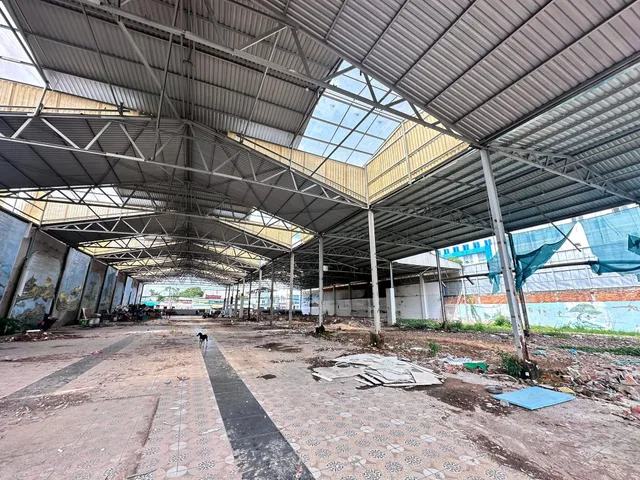Cho thuê Mặt bằng kinh doanh 3000m2 giá 300 triệu tại Đường Cách Mạng Tháng 8 Phường Cái Khế Quận Ninh Kiều Cần Thơ