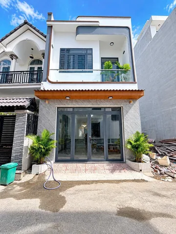 Bán Nhà riêng hoàn công 1 lầu 1 trệt 80m2 giá 3  tỷ 999 tr gần chợ Hóa An