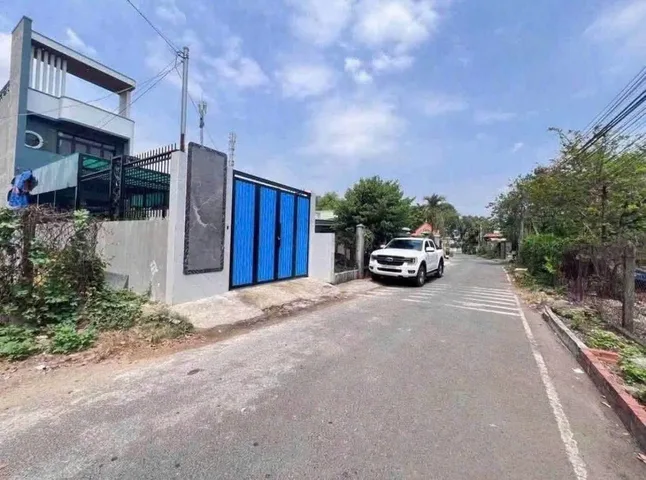 Bán Nhà riêng 60m2 có sẵn 60 m2 thổ cư giá 3.5 tỷ tại đường DX 058 Phường Định Hoà Thành phố Thủ Dầu Một Bình Dương