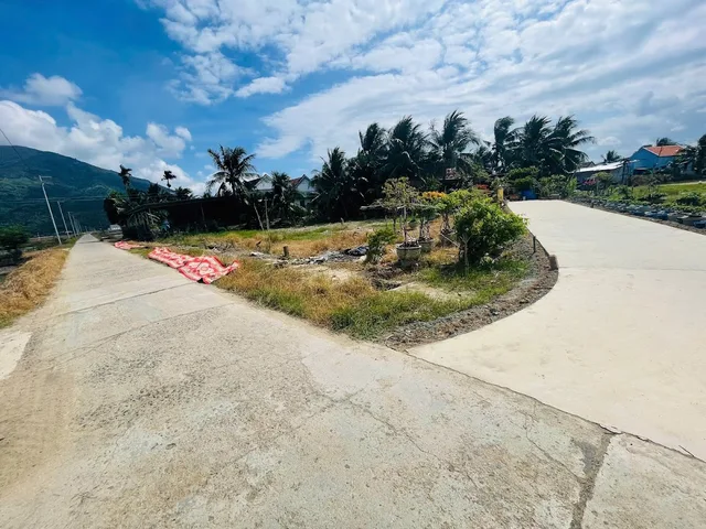 Bán đất Ninh Hòa - lô góc 100,2m² hai mặt tiền Hòn Hèo, 490 triệu