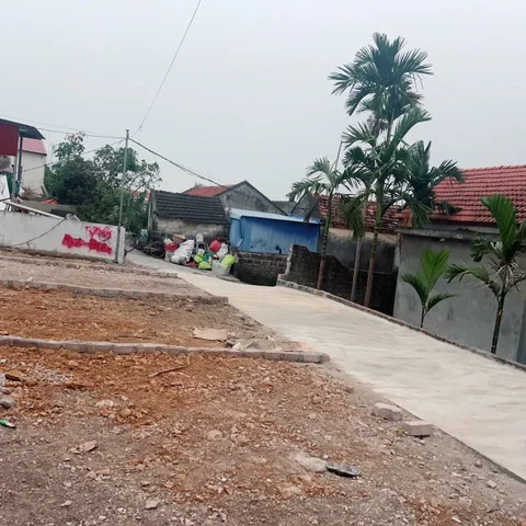 Bán 3 lô 64-  67m2 giá 870 triệu tại Hoà Bình ngõ ô tô .l/h:076.231.9990 e Thúy