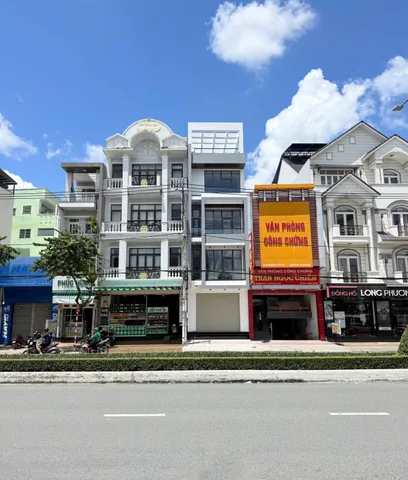 CHO THUÊ NHÀ 5 TẦNG MỚI 100% - CÓ THANG MÁY - MẶT TIỀN ĐƯỜNG NGUYỄN VĂN CỪ CẦN THƠ