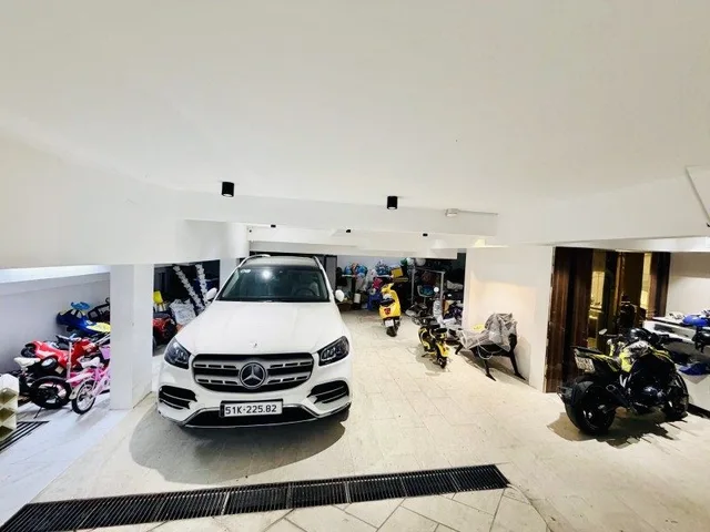 Biệt thự hẻm VIP 12m, thang máy Bình Lợi, P.13, Bình Thạnh, 10x18.5m, 4 tầng, chỉ 35.5 tỷ