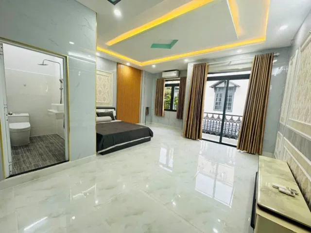 3 TẦNG TRUNG TÂM NHÀ BÈ NGANG 5,5M 4 PHÒNG NGỦ, 5 WC 4,95 TỶ