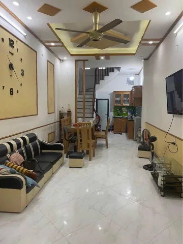 Cho thuê Nhà riêng 38m2 giá 15 triệu tại Trần Khát Chân,Phường Thanh Nhàn Quận Hai Bà Trưng Hà Nội