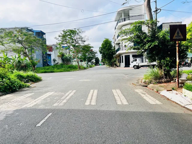 🔥 BÁN LÔ ĐẤT TUYẾN 2 KHU TĐC XÃ ĐỒNG THÁI – AN DƯƠNG 🔥54m² Giá chỉ 2,7tỷ
Lh 0979087664