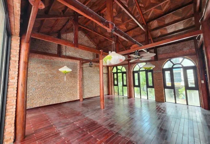 CHO THUÊ NHÀ 2 TẦNG MT CHÍNH HỮU GẦN BIỂN