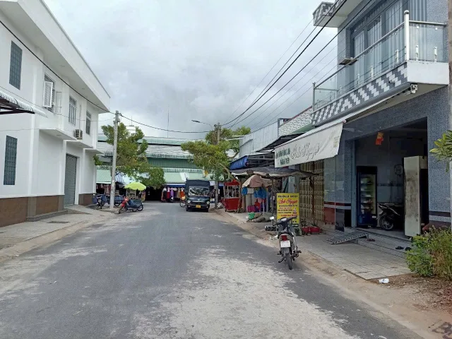 Bán Đất 80m2 có sẵn 80 m2 thổ cư giá 1.25 tỷ tại Phường Mỹ Thạnh Thành phố Long Xuyên An Giang
