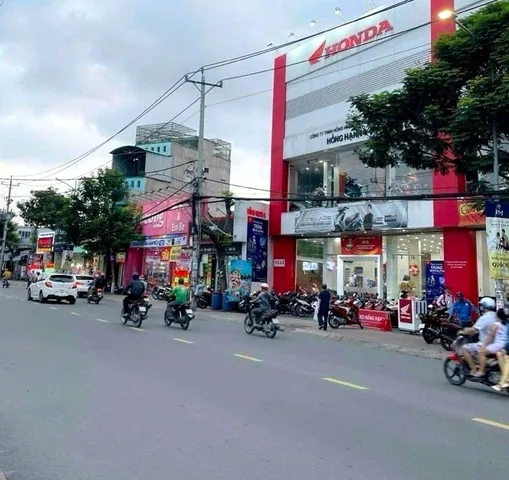 NGUYỄN TRÃI P.DĨ AN - MẶT TIỀN 247M2 NGANG 8M, 6 PHÒNG TRỌ - 16,5 TỶ