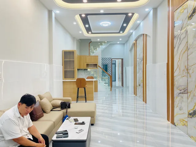 NHÀ ĐẸP SÂU 21.5M - VỊ TRÍ GẦN PHẠM ĐĂNG GIẢNG & LÊ ĐỨC ANH (CẦU BƯNG) - AN NINH, VĂN MINH - GIÁ CHỈ NHỈNH 6 T.ỷ ..