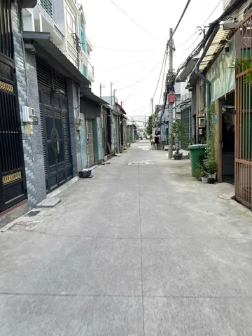 NHÀ 1 TRỆT 1 LẦU – SÁT CAO ĐẲNG ĐIỆN LỰC – NGANG GẦN 7M, SHR – 5 TỶ