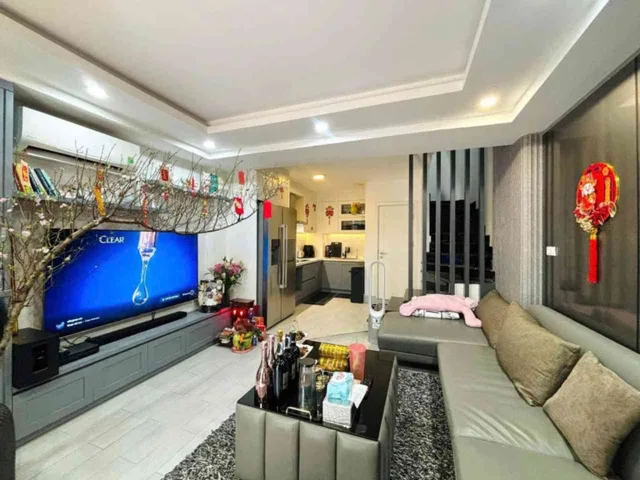 SIÊU PHẨM VỊ TRÍ ĐẸP - HXH LÊ VĂN SỸ TÂN BÌNH - 4 TẦNG BTCT - NHÀ MỚI - HOÀN CÔNG