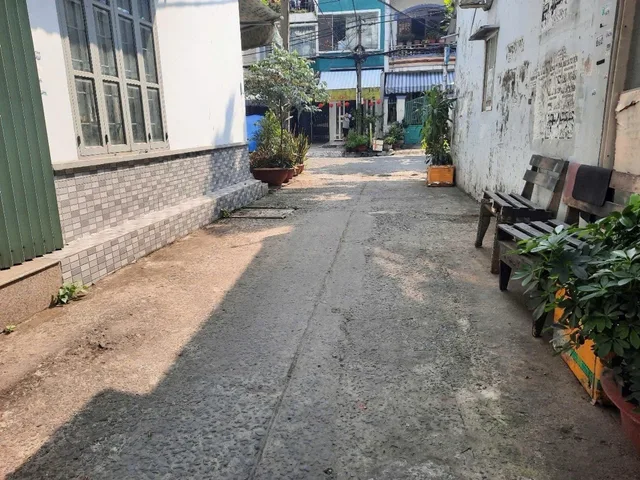 Bán Nhà riêng 2 Tầng Hẻm ôtô, DT 49.2m2 có sẵn 49.2 m2 thổ cư giá 6.1 tỷ tại Đường Lê Đình Thám Phường Tân Quý Quận Tân Phú TP. Hồ Chí Minh