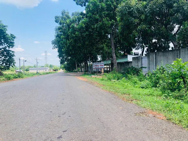 O931.783.2O9 Bán nhanh 450m2 có sẵn thổ cư. Giá 680 triệu