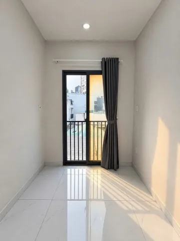 PHAN ĐĂNG LƯU, NHỎ XINH, 4T HOÀN CÔNG, CÓ SÂN THƯỢNG, HXH CÁCH 5 BƯỚC