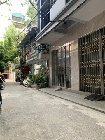 BÁN ĐẤT PHÂN LÔ TRẦN QUỐC HOÀN - CẦU GIẤY (70M² - MT 6.9M - Ô TÔ ĐỖ CỬA - 29.5 TỶ)