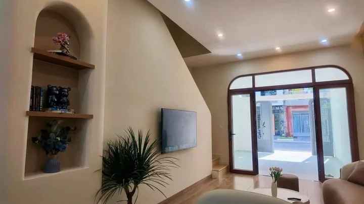 CHỈ 4,45 TỶ – NHÀ MỚI ĐẸP 1 TRỆT 1 LẦU 1 TUM, CÓ GARA Ô TÔ – KDC HOÀN CẦU, BÀ RỊA!