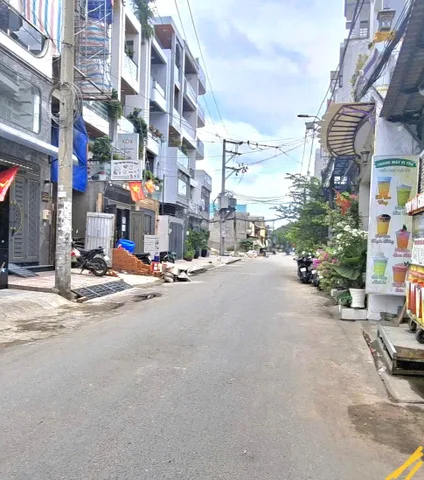 Nhà 4 tầng 60m2 hẻm xe tải chỉ hơn 5ty tại Bình Tân