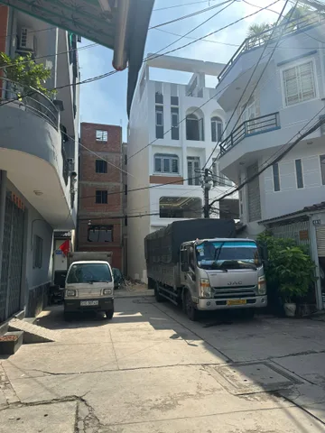 Nhà Phùng Tá Chu Ngay Khu Tên Lửa DT 55m2 - Giá 5,1 Tỏi - Hẻm Xe Hơi Đậu 10m