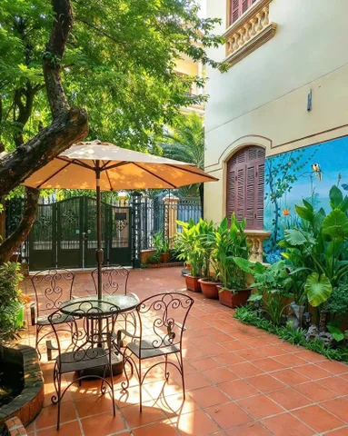 Cho thuê biệt thự Tứ Liên, Tây Hồ 267m x 3T GARA, SÂN VƯỜN giá 35 triệu