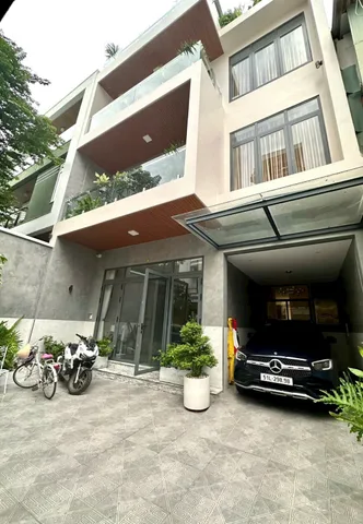 nhà hẻm xe hơi 101/62 Nguyễn Chí Thanh Q5 - DT :  8 x 20m - 160m2  - 3 Tầng  -  Giá : 45 tỷ