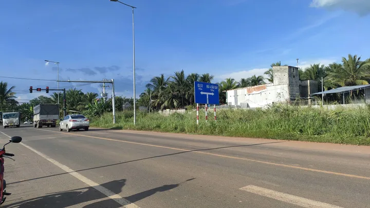 2.6 hecta. Góc 2 mặt đường đường lớn. Ngay nút giao vành đai 4.