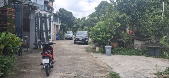 Bán Nhà riêng 510m2 có sẵn 450 m2 thổ cư giá 30 tỷ tại Đường Ống Nước Thô Phường Bình An Thành phố Dĩ An Bình Dương