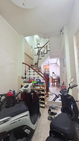 Cho thuê nhà nguyên căn ngõ Viện Máy, Mai Dịch - Cầu Giấy 33m x 5T giá 14 triệu