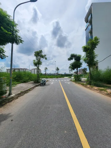 🍀Bán Cặp Himlam Thụ Ninh, Vạn An, Cạnh Đường H100m, Mt 9m Dt 162m2 Giá 14.6 Tỷ lh e Điệp 0395777369