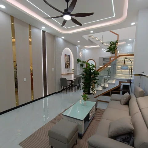 VỊ TRÍ VÀNG THẠCH LAM – NHÀ MỚI XÁCH VALI VỀ Ở - 48M² 3PN - GIAO THÔNG THUẬN TIỆN, GIÁ 5.35 TỶ!
