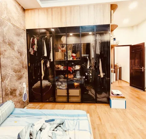 Продаётся дом, 4 спальни, 97 м², Bình Tân